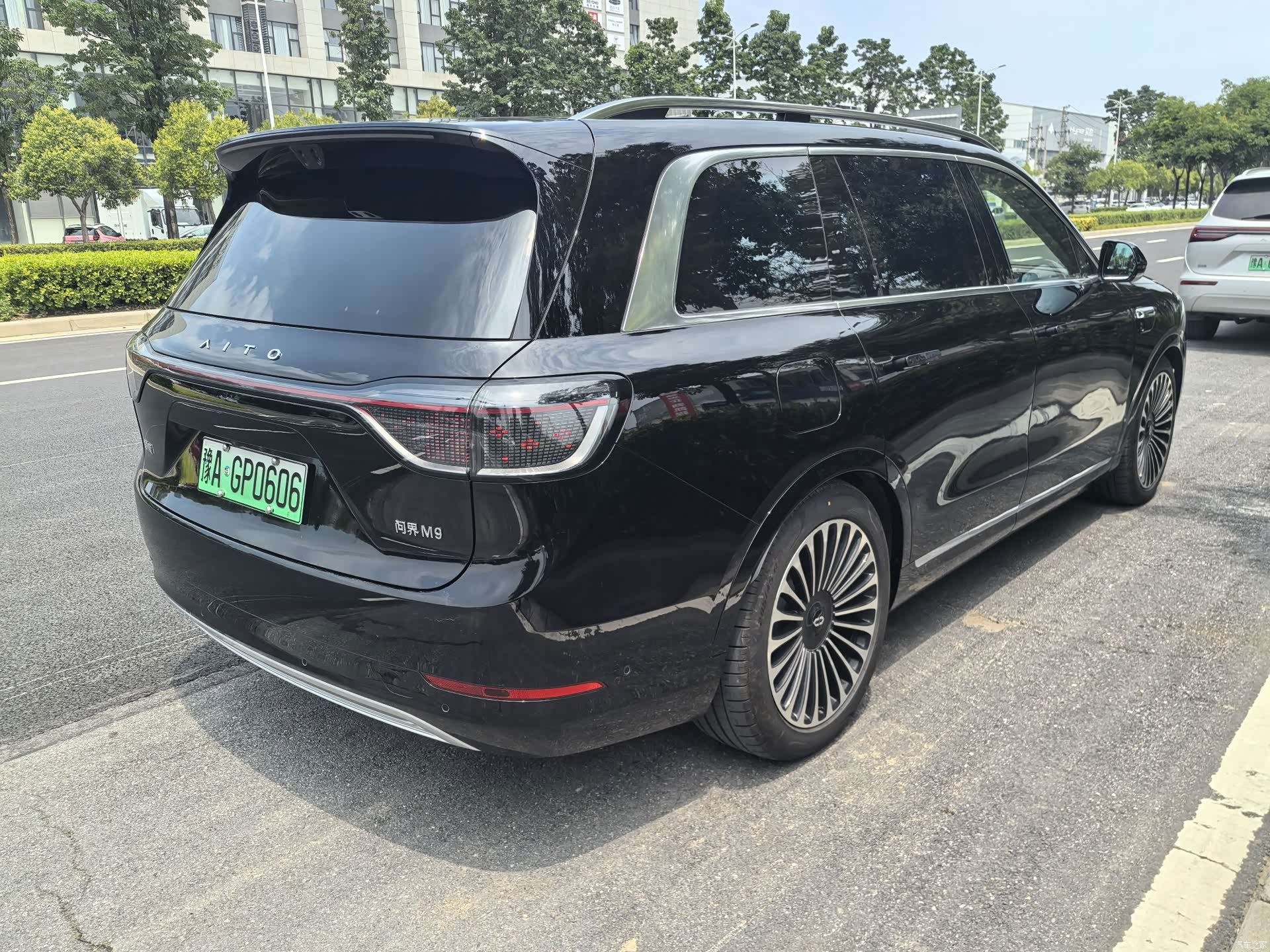 AITO M9, 2025 6