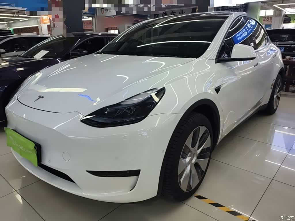 Tesla Model Y, 2023 2