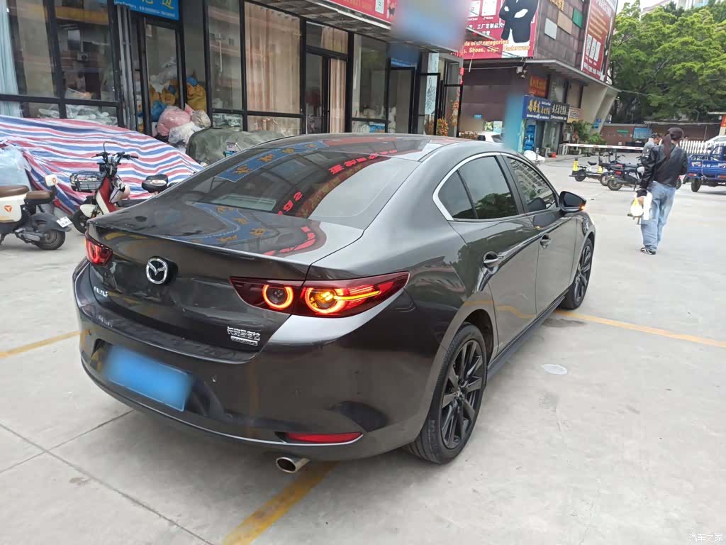 Mazda Mazda3, 2023 все фото