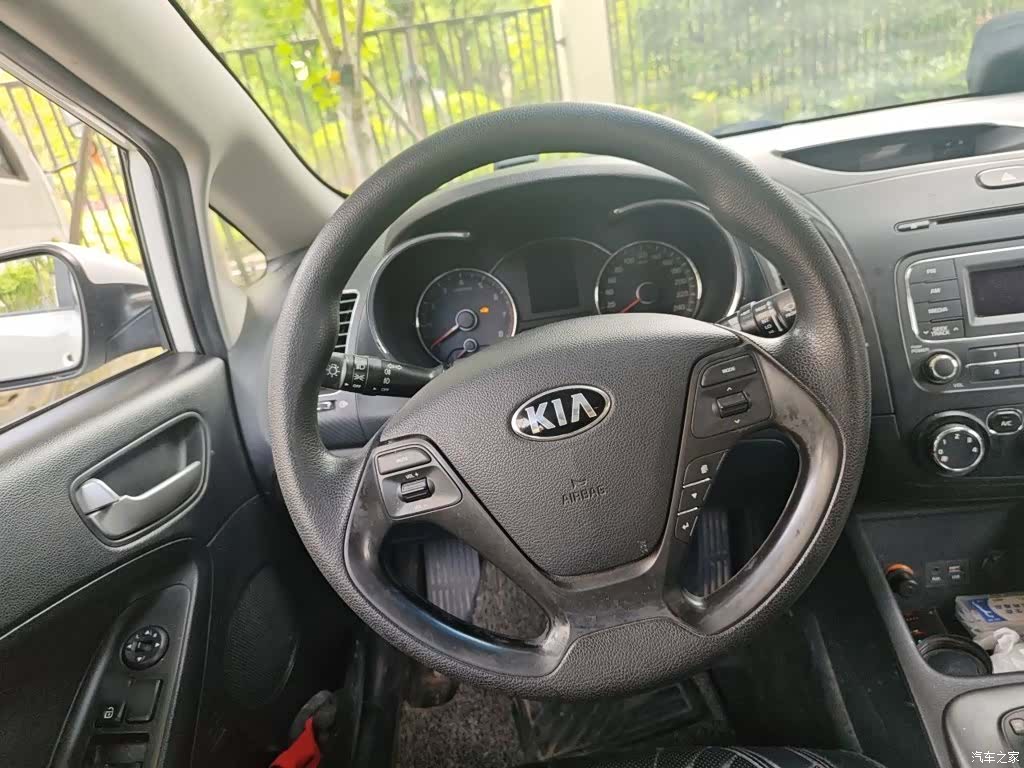 Kia K3, 2015 3