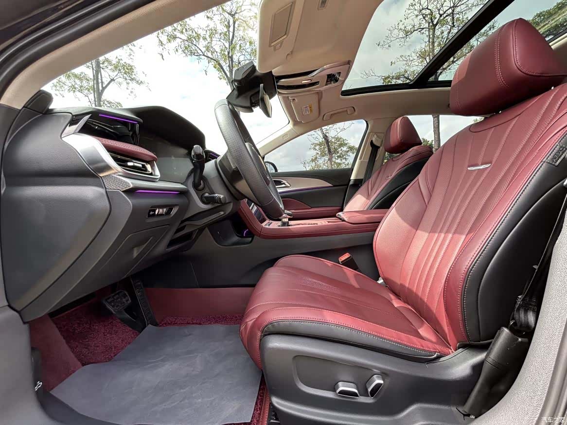 Hongqi H5, 2023 7