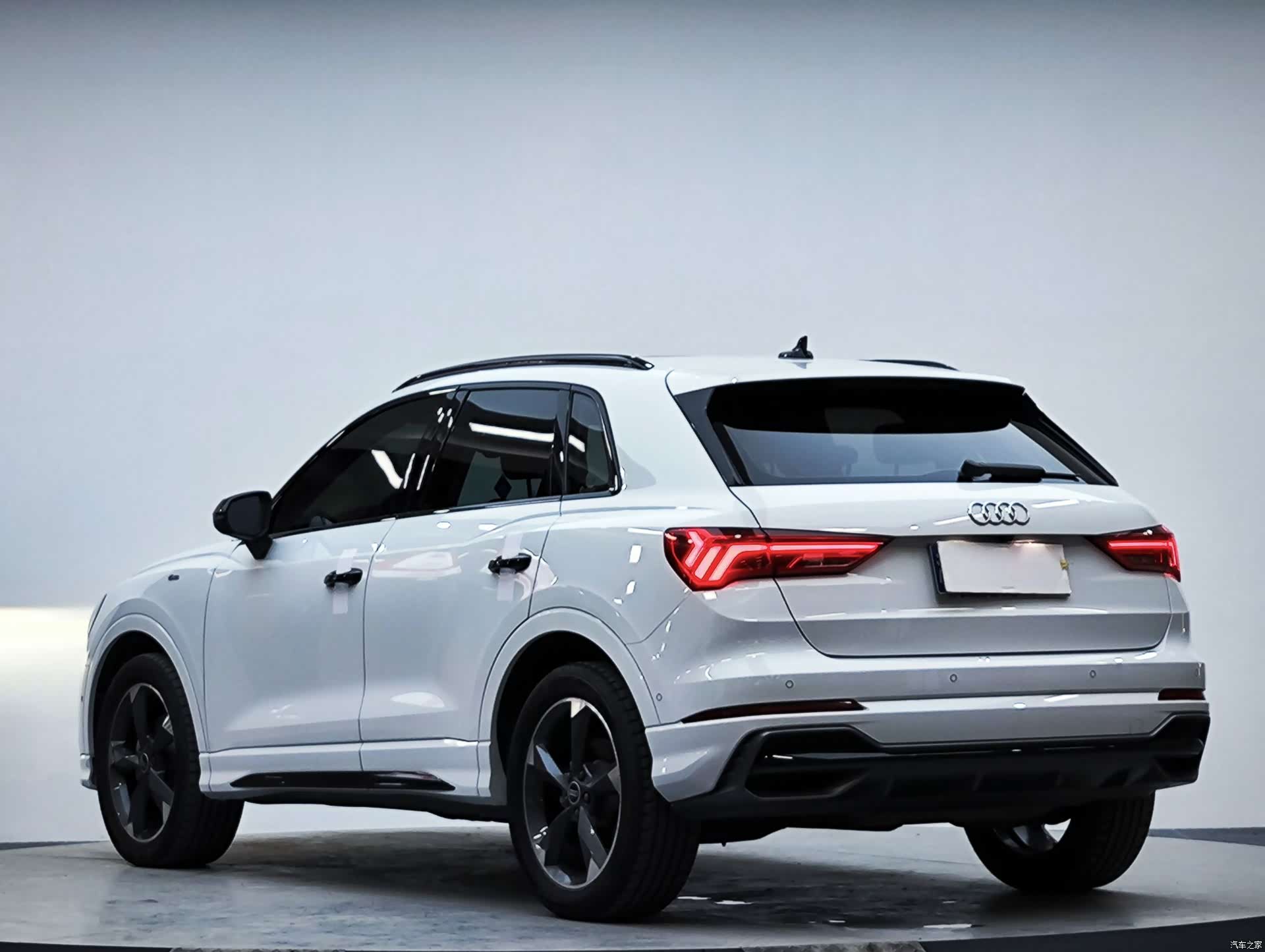 Audi Q3, 2022 6