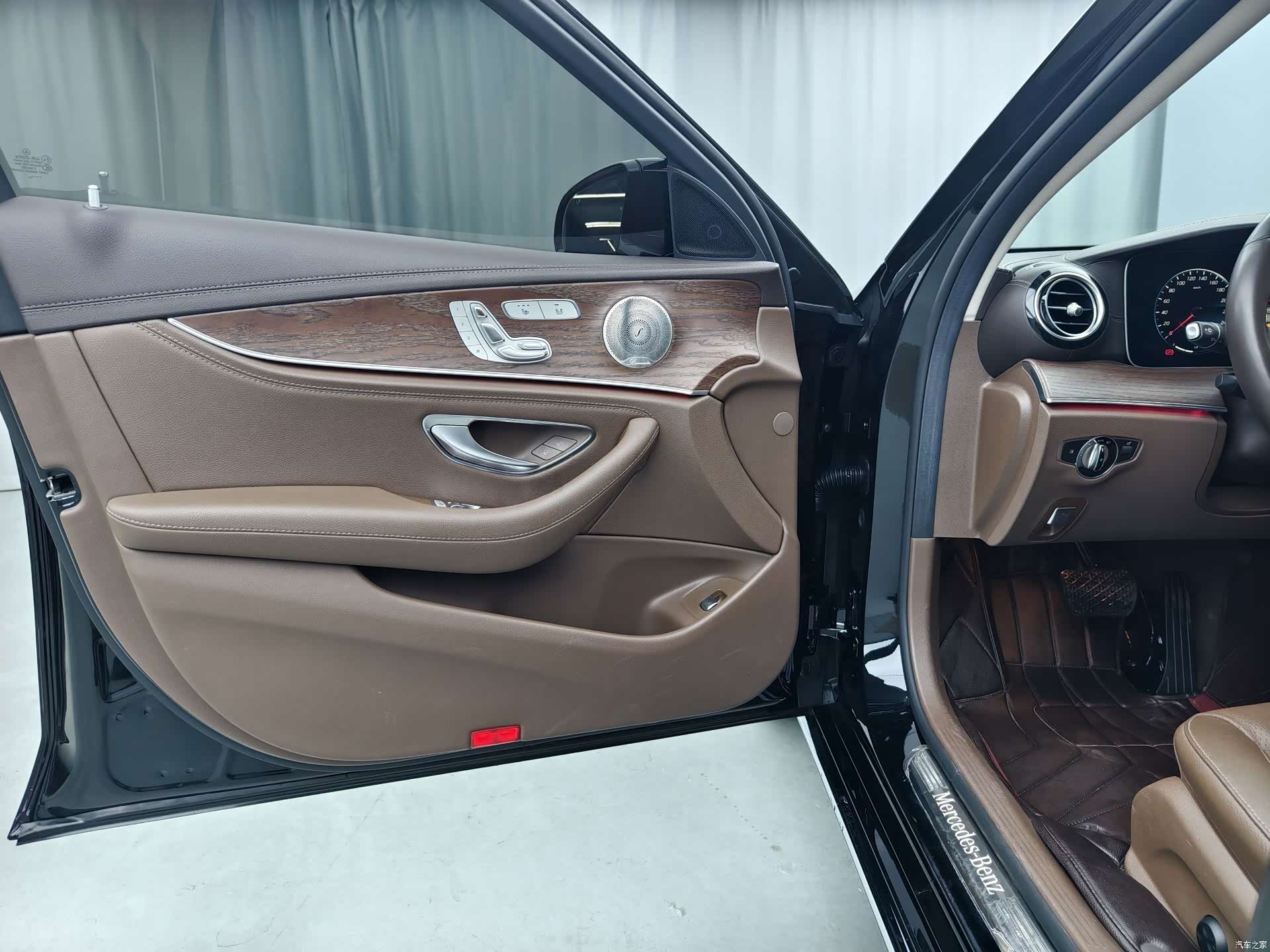 Mercedes-Benz E-Class, 2023 7