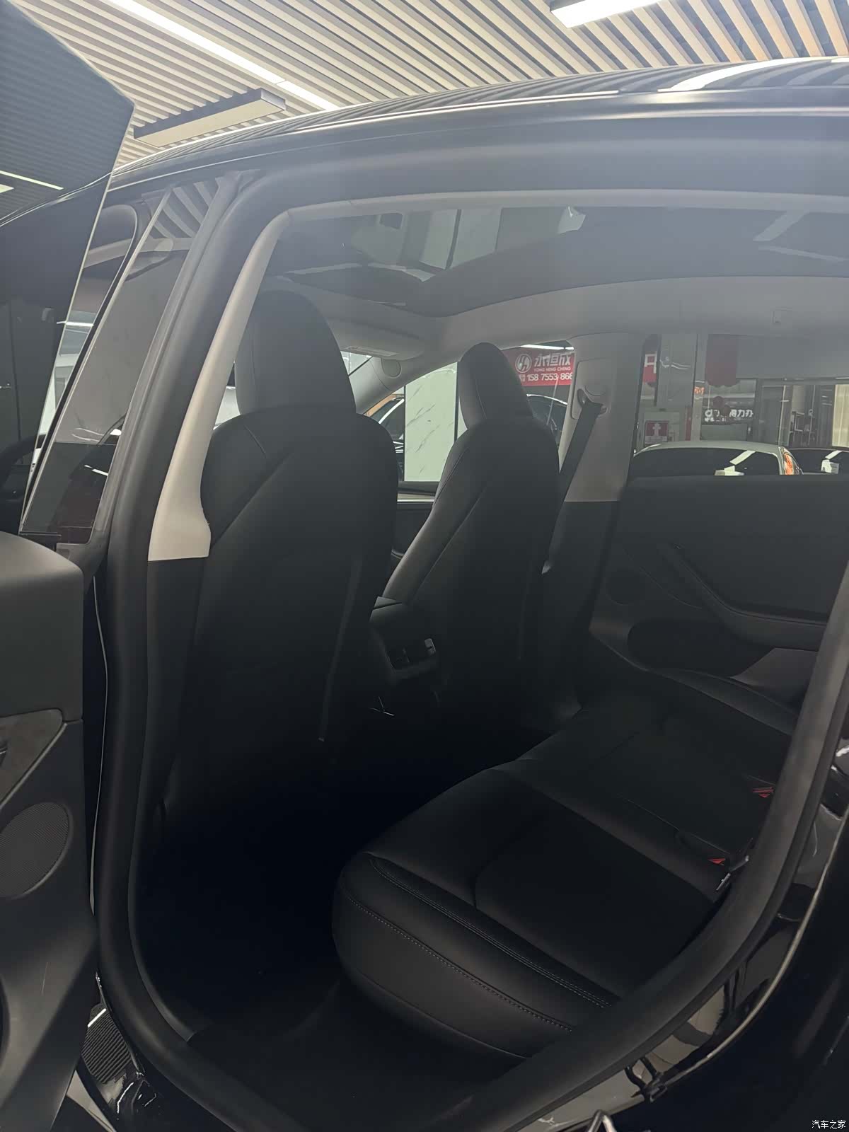 Tesla Model Y, 2023 7
