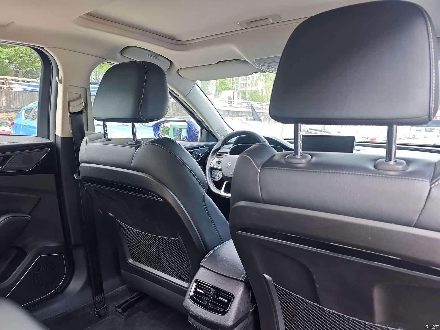 Hongqi H5, 2018 7