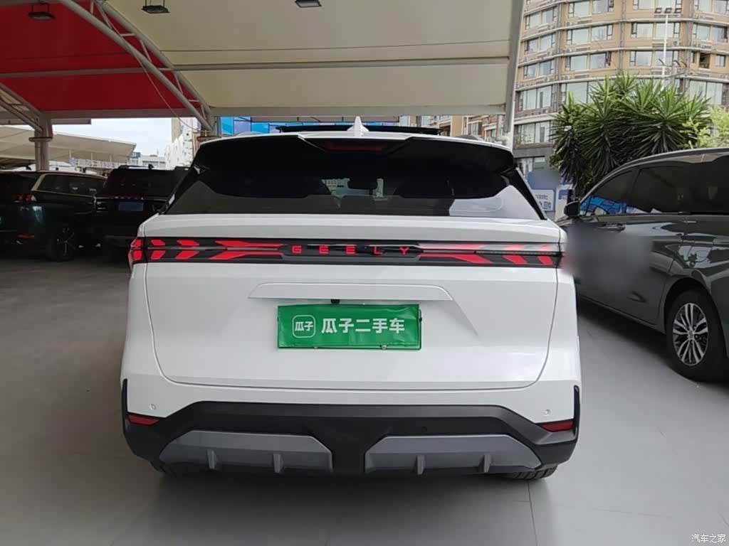 Geely Galaxy L7, 2023 6