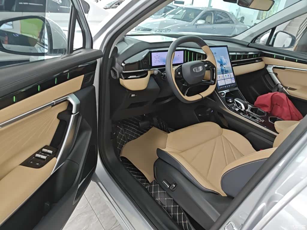 Geely Boyue, 2024 16