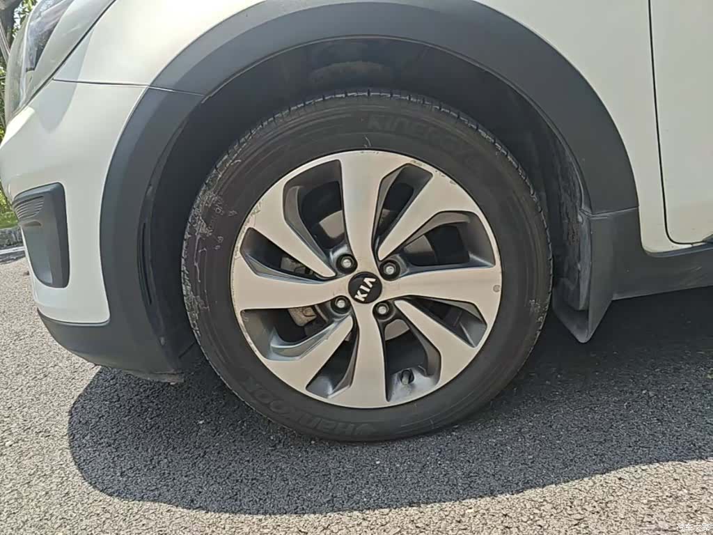 Kia KX, 2018 23