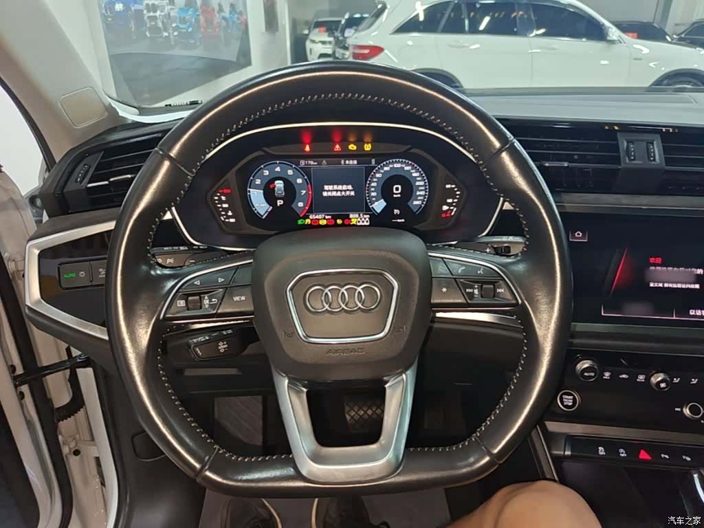 Audi Q3, 2022 11