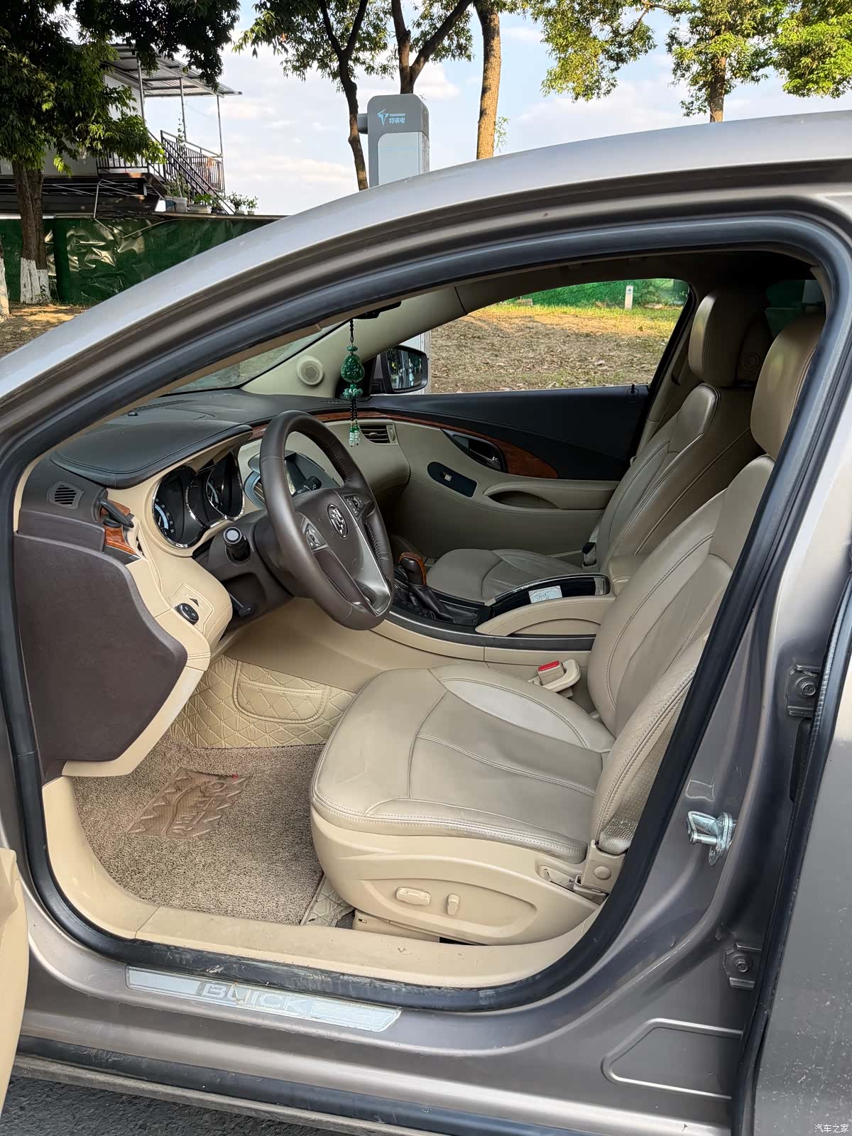Buick LaCrosse, 2012 10
