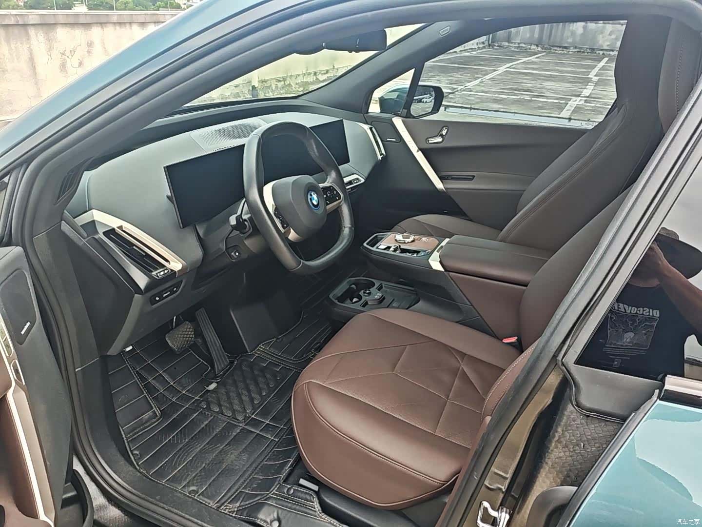BMW iX, 2025 6