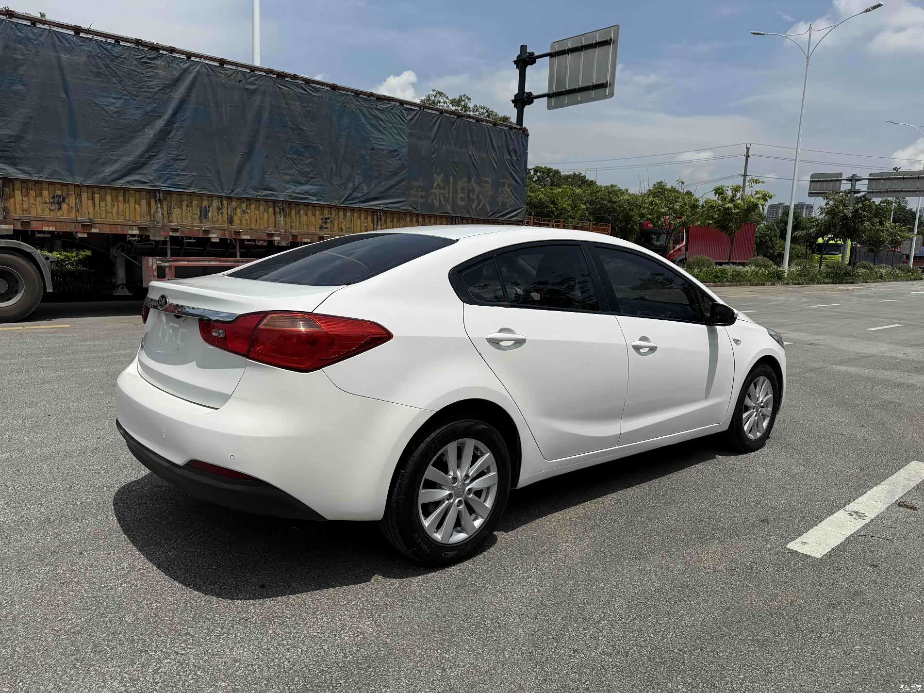 Kia K3, 2013 7