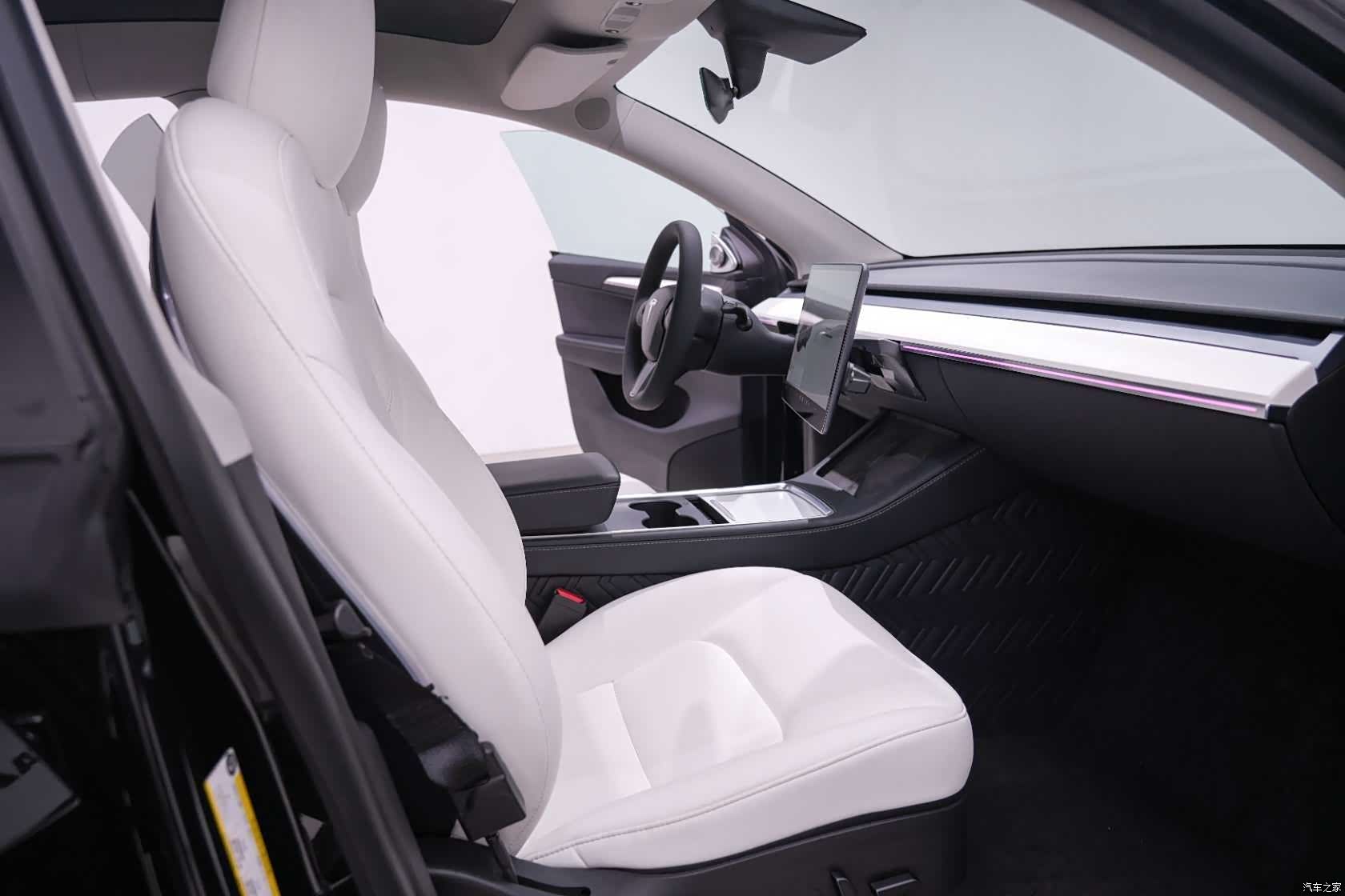 Tesla Model Y, 2021 18