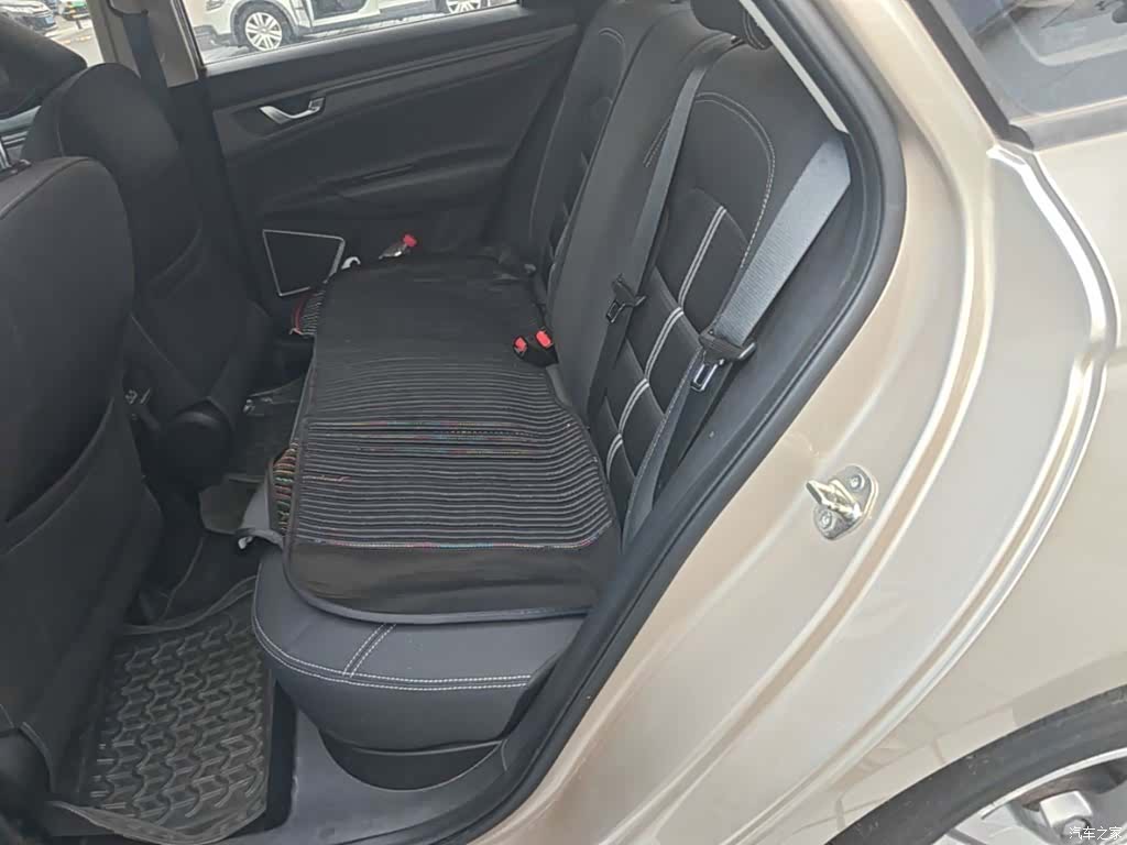 Geely Emgrand, 2019 24