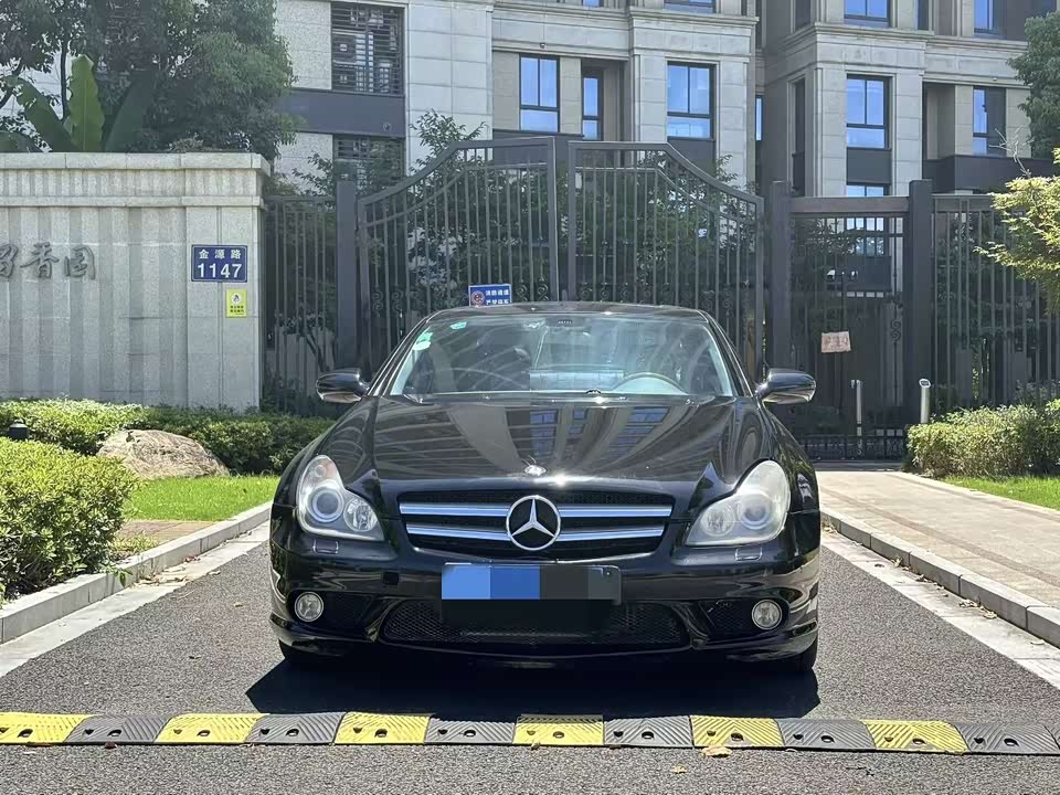 Mercedes-Benz CLS Mercedes-Benz CLS