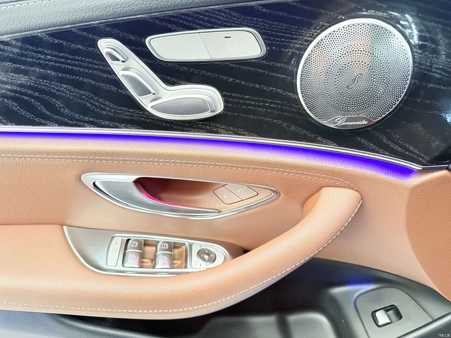 Mercedes-Benz E-Class, 2019 4