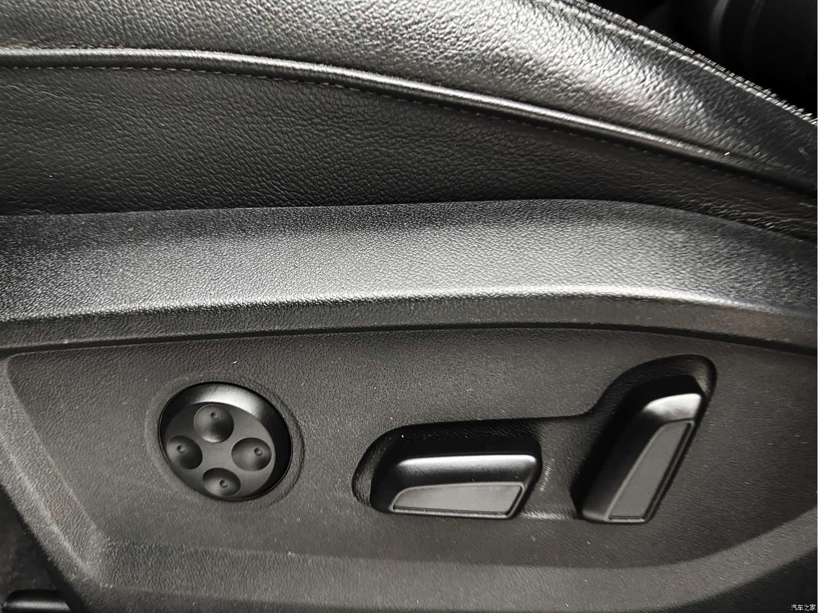 Audi Q2L, 2022 18