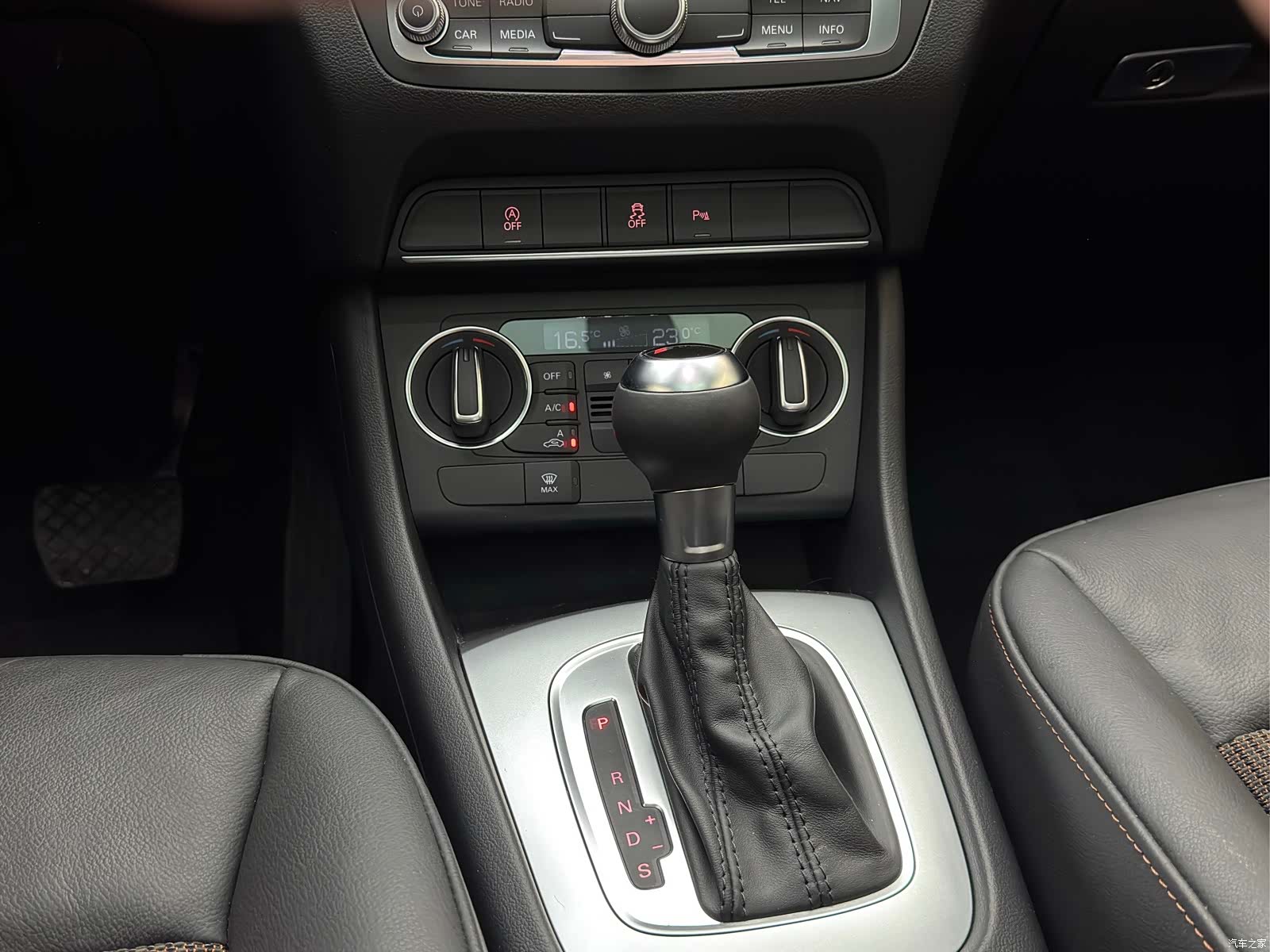Audi Q3, 2017 12