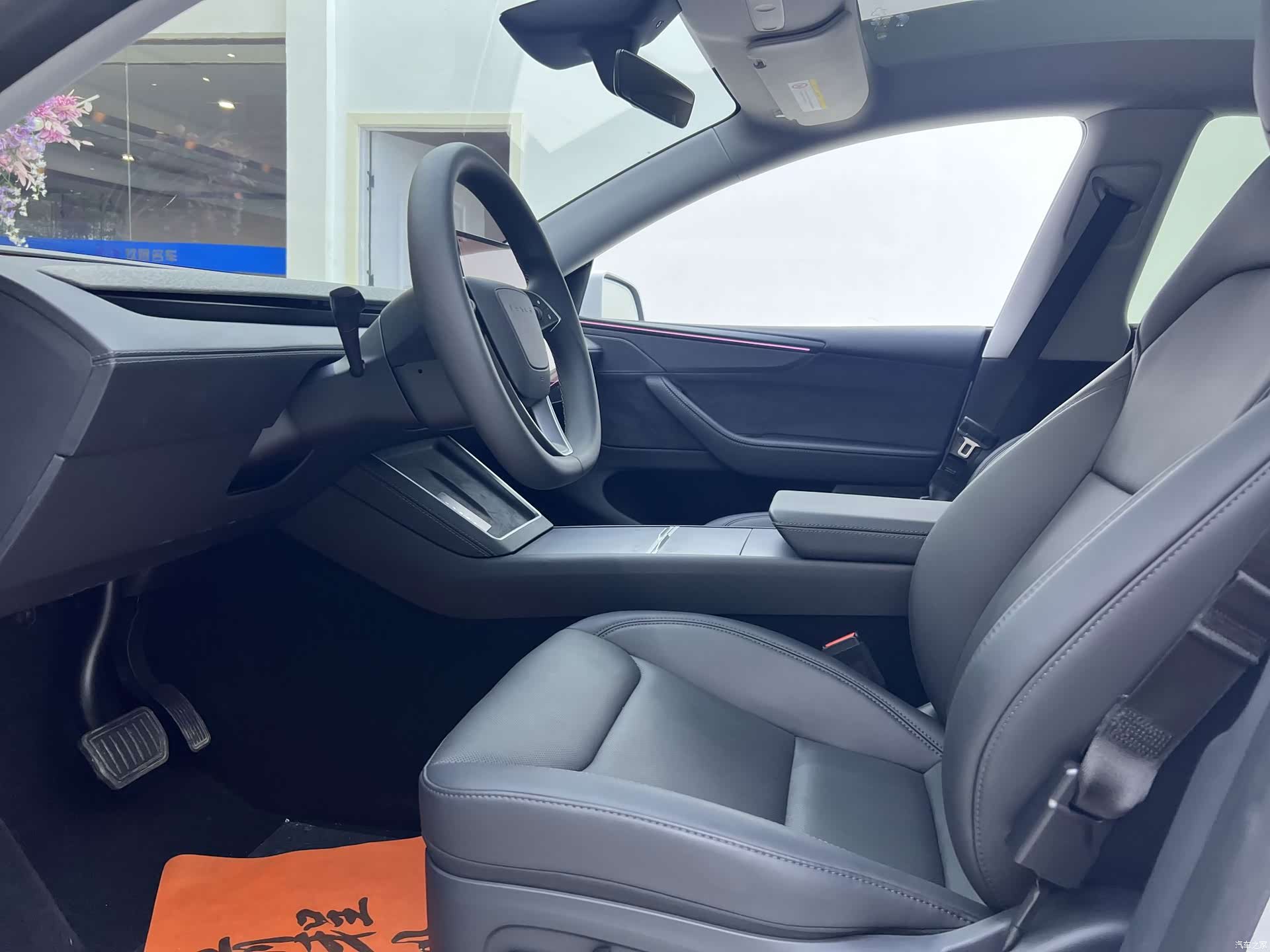 Tesla Model Y, 2025 6