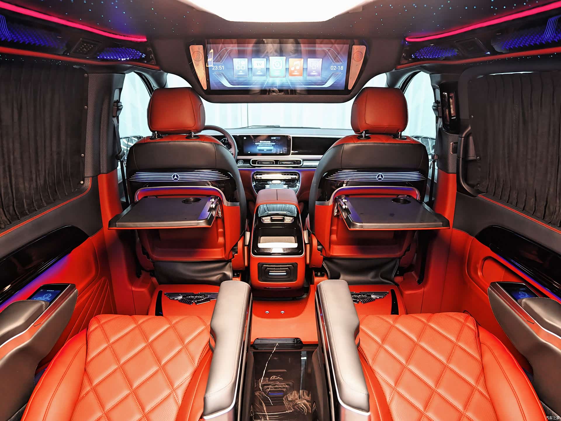 Mercedes-Benz 7, 2025 15