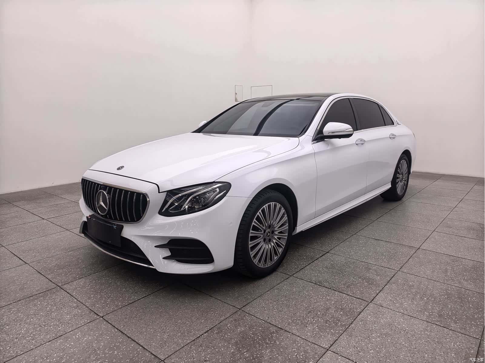 Mercedes-Benz E-Class, 2020 1