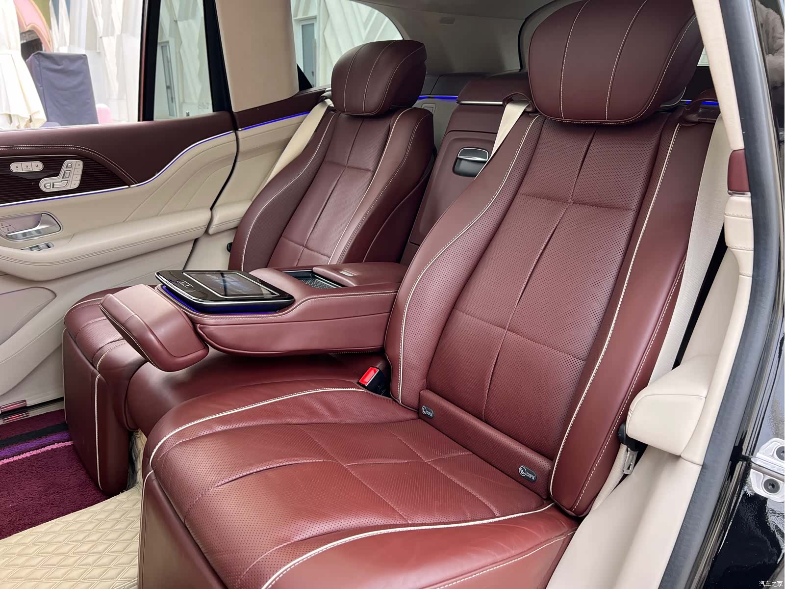 Maybach GLS, 2021 15
