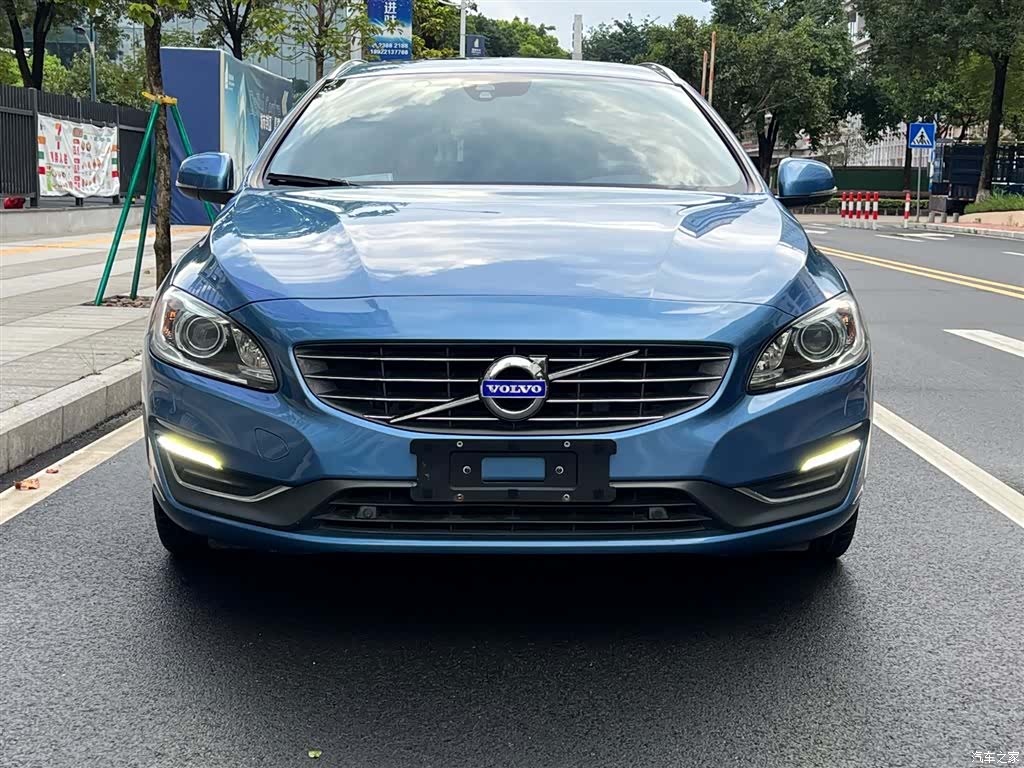 Volvo V60, 2015 24
