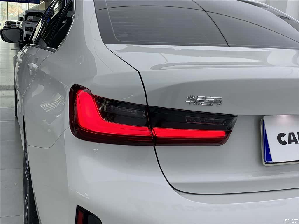 BMW 3 Series, 2025 31