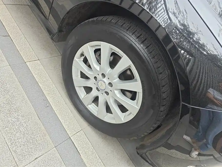 Mercedes-Benz R-class