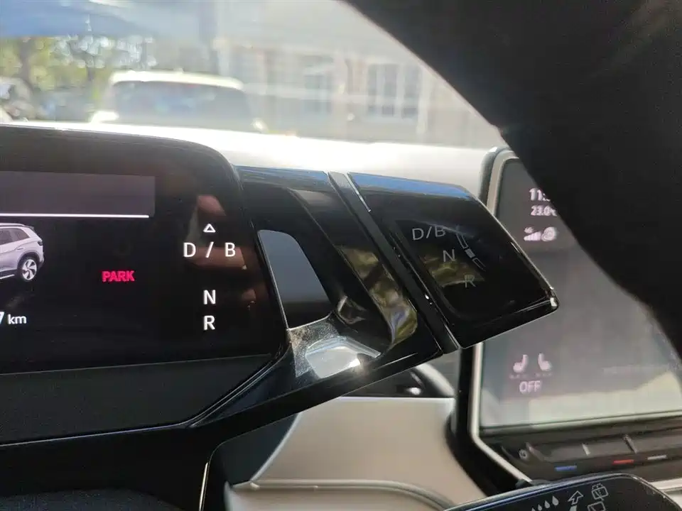 Volkswagen ID.6 CROZZ