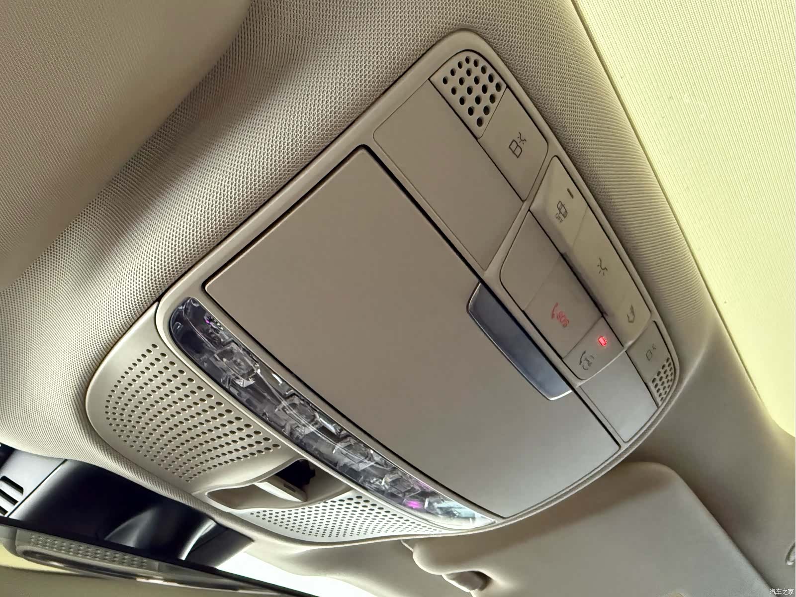 Mercedes-Benz E-Class, 2022 8