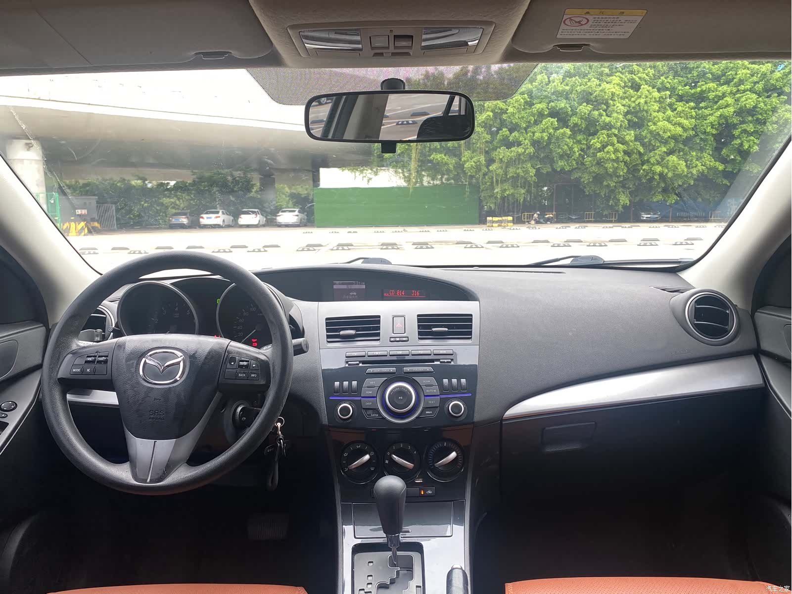 Mazda 3, 2015 9