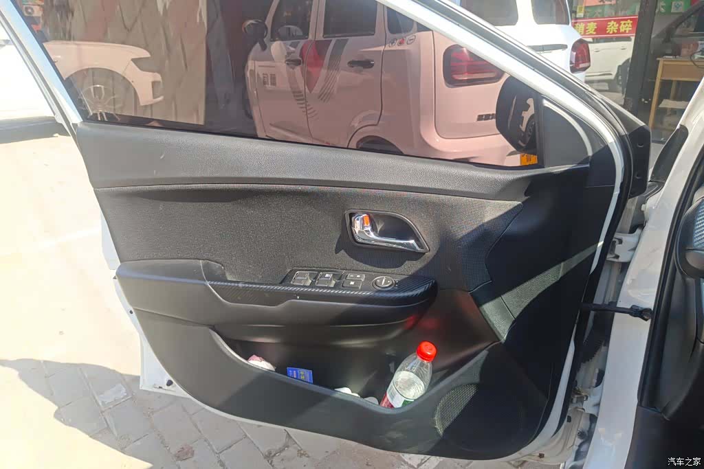 Kia K2, 2015 7