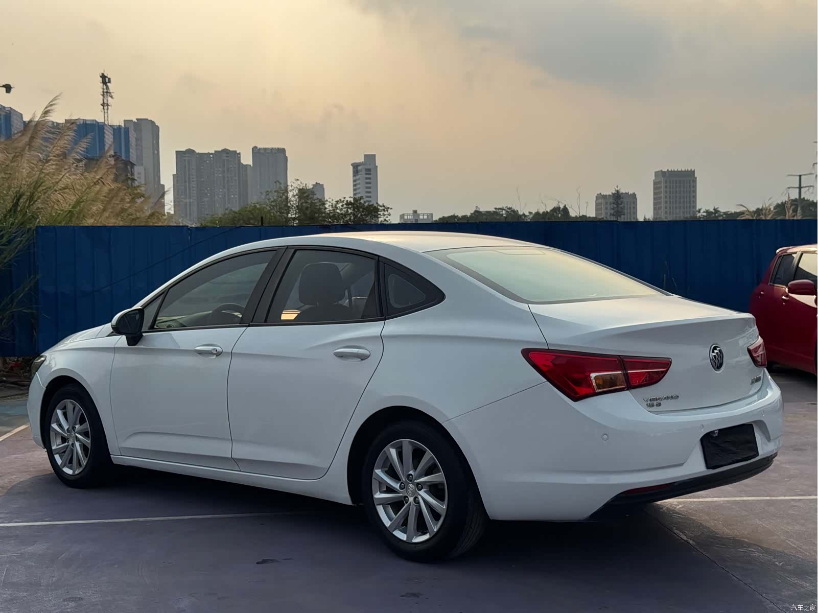 Buick Verano, 2018 7