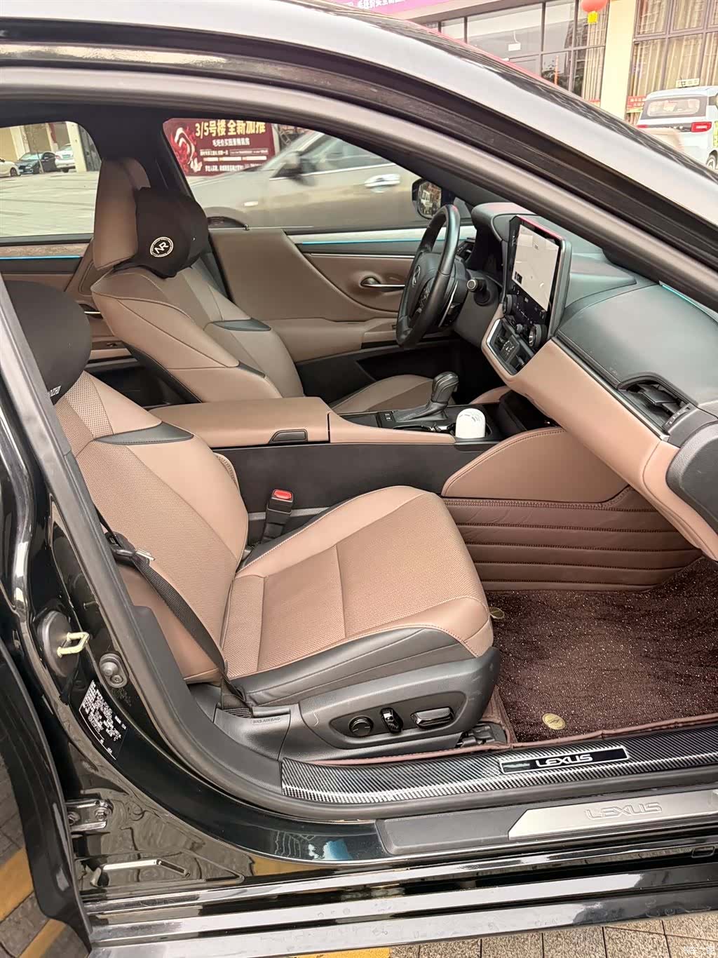 Lexus ES, 2025 все фото