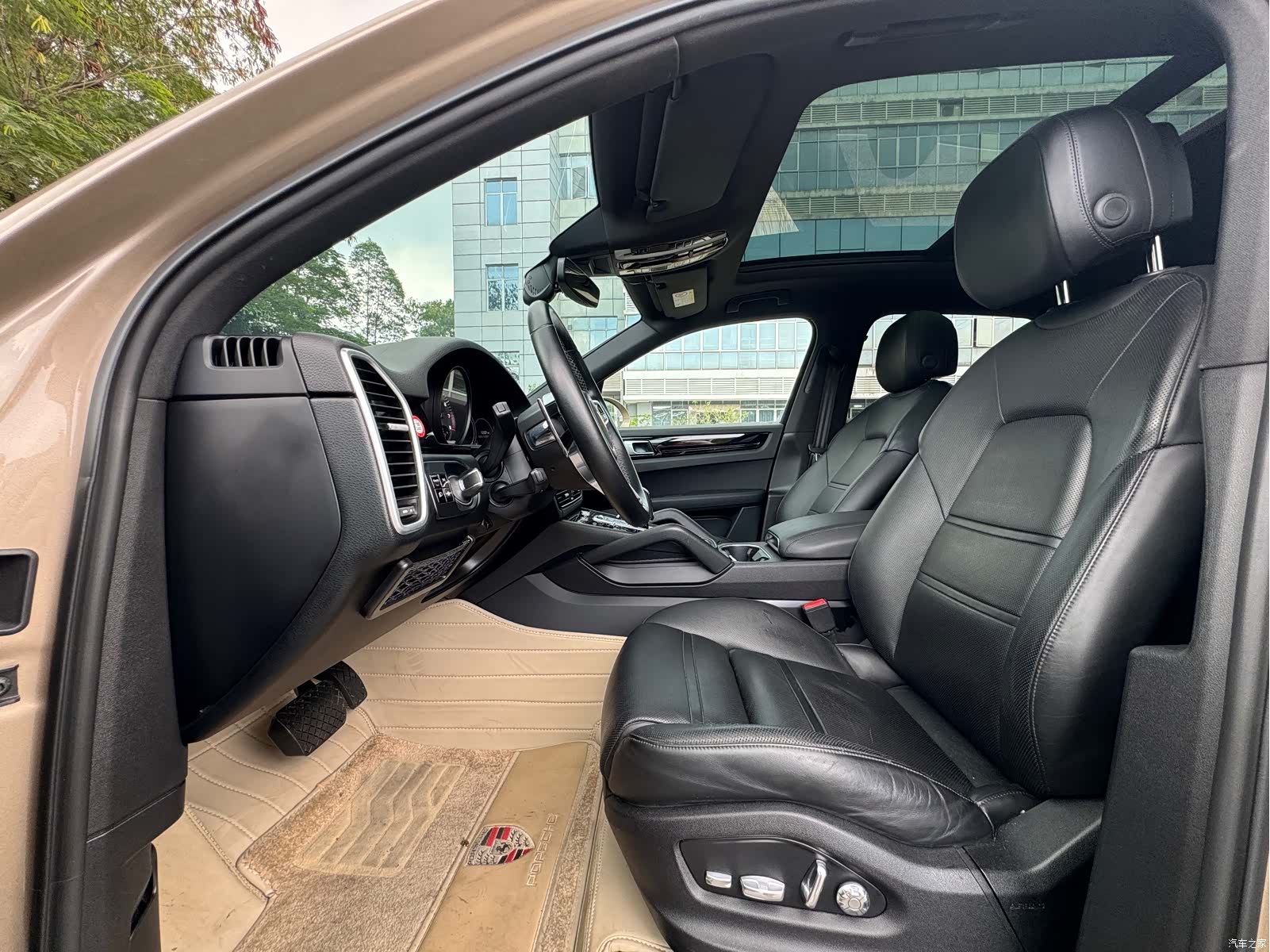 Porsche Cayenne, 2019 все фото