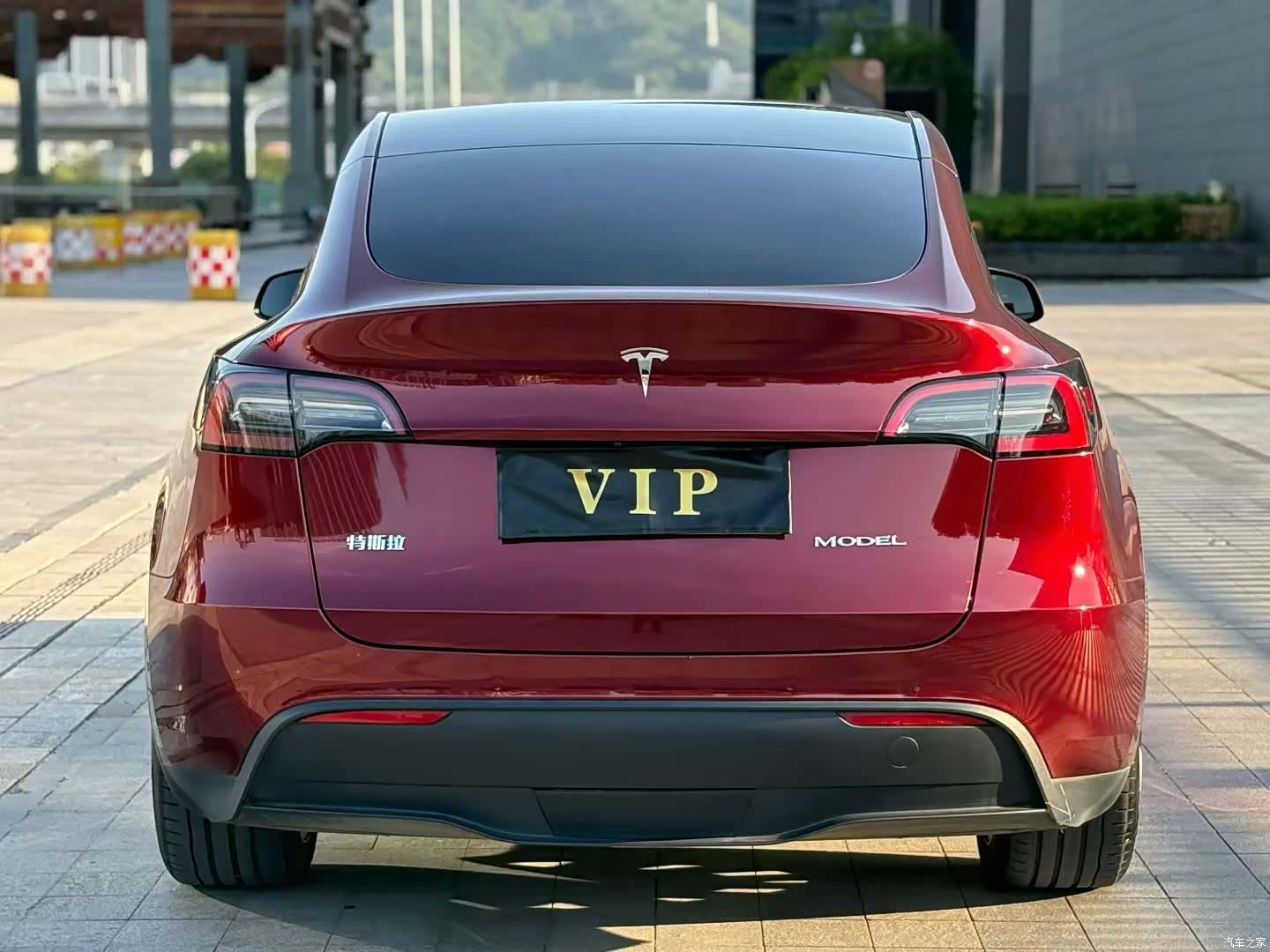 Tesla Model Y, 2022 4