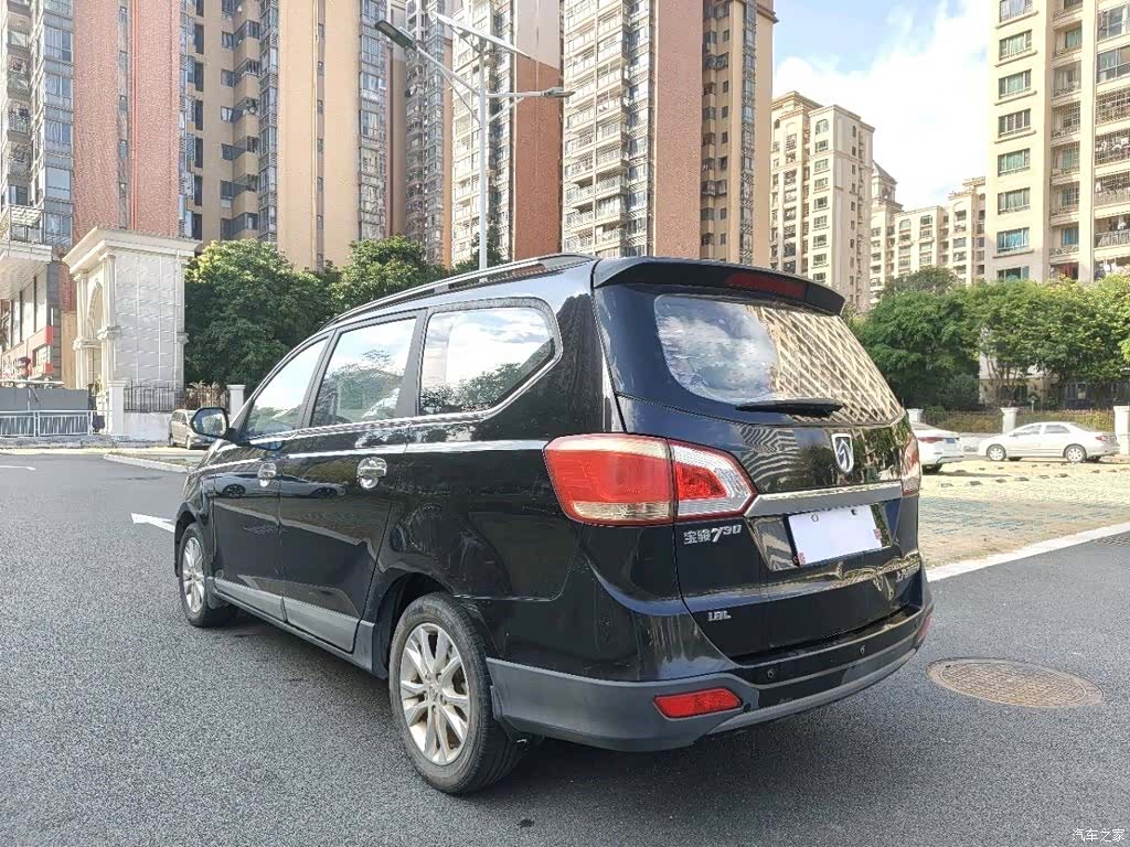 Wuling 730, 2015 9