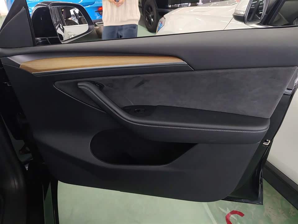 Tesla Model Y Tesla Model Y
