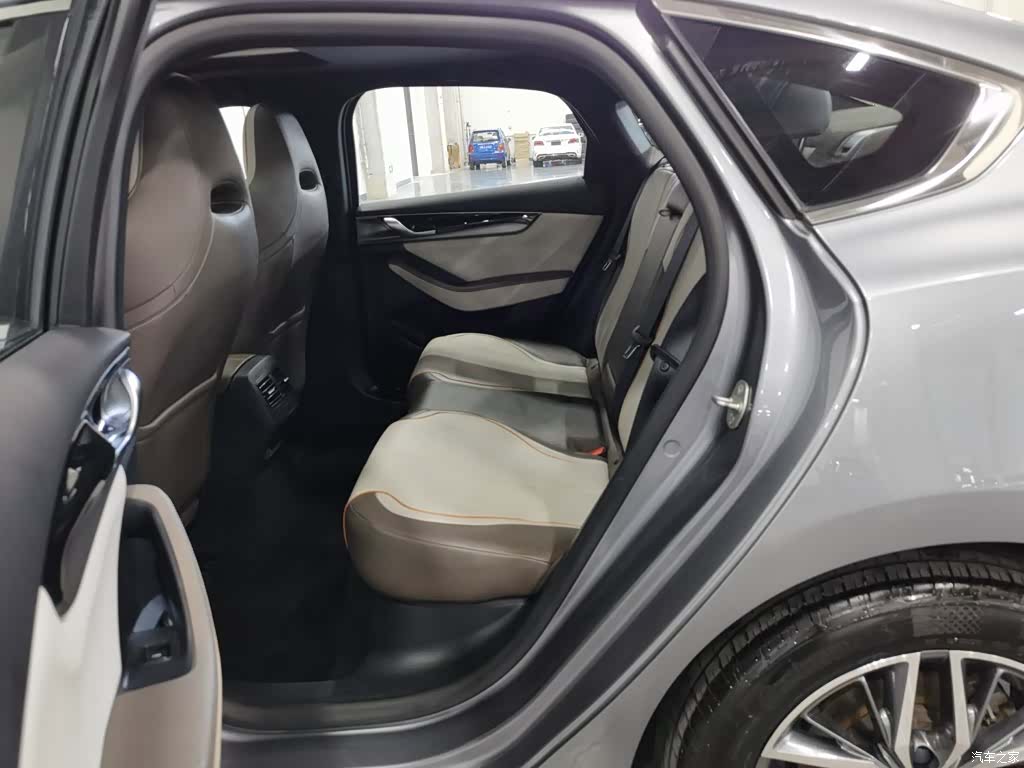 BYD Qin, 2023 15