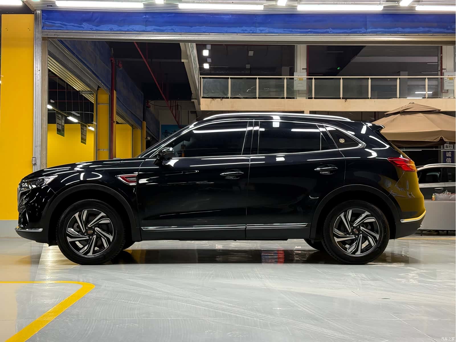 Hongqi HS5, 2023 8