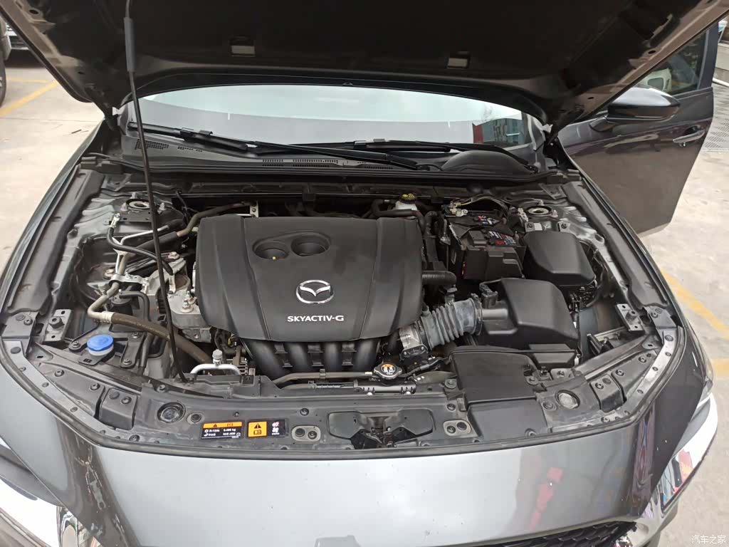 Mazda Mazda3, 2023 16