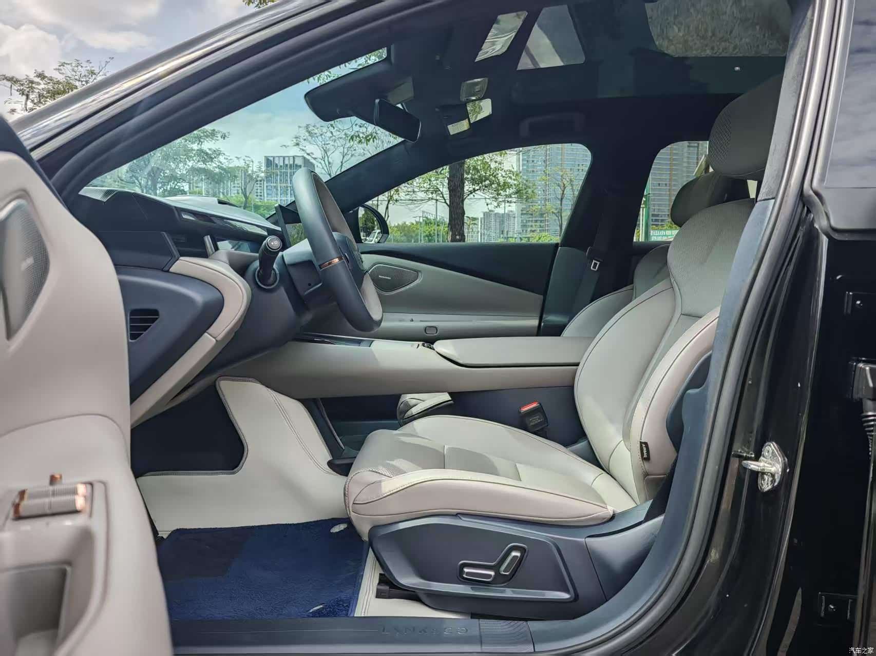 Lynk & Co Z10, 2024 7