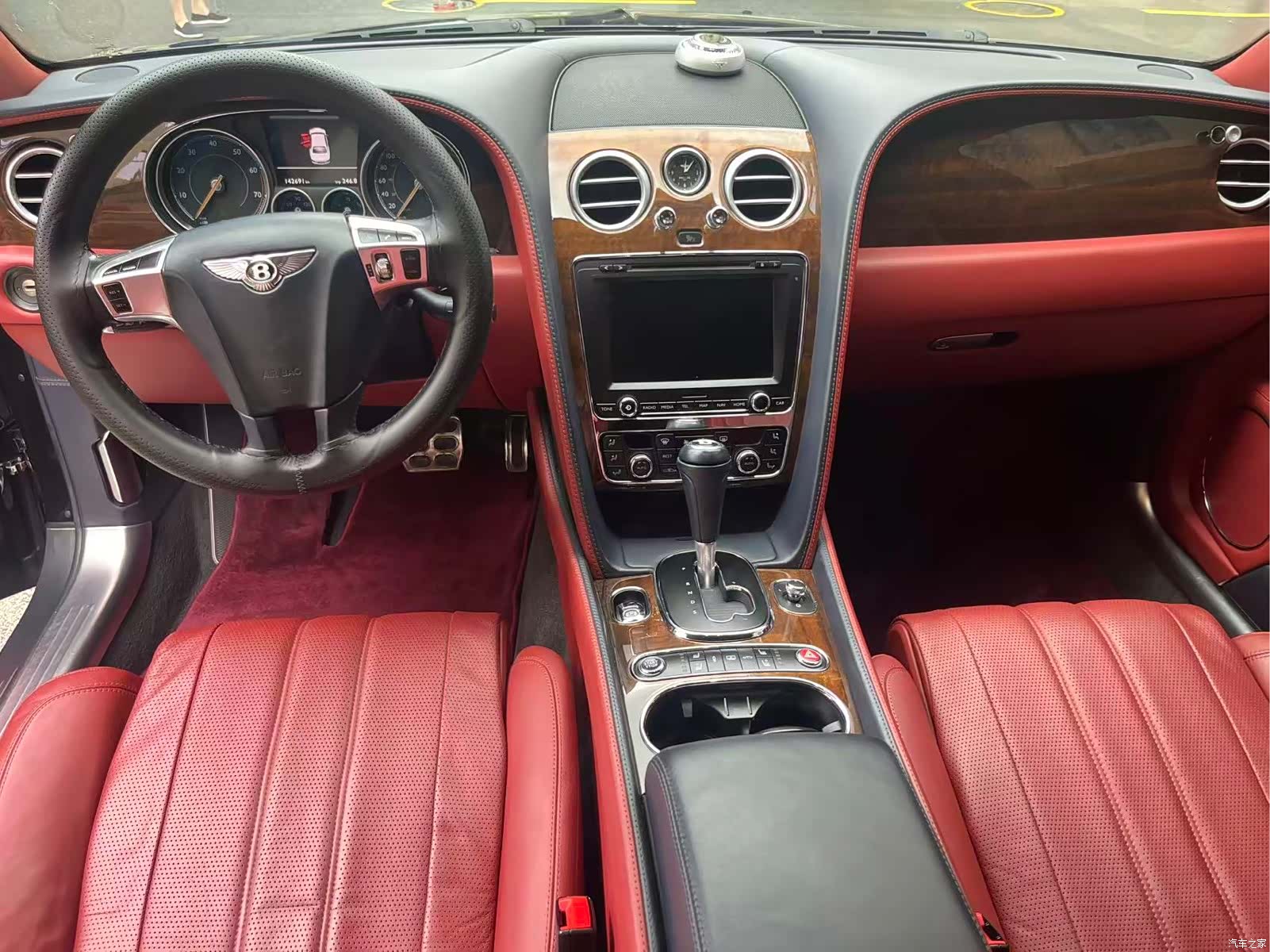 Bentley Flying Spur, 2016 все фото