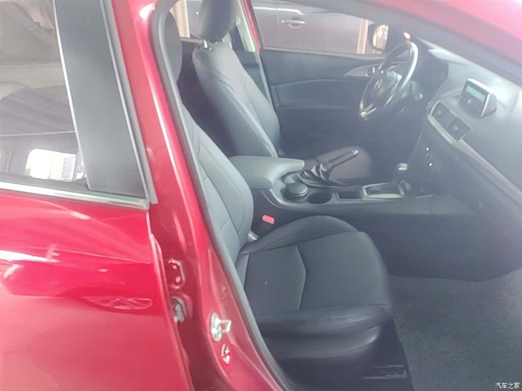 Mazda Mazda3, 2018 25