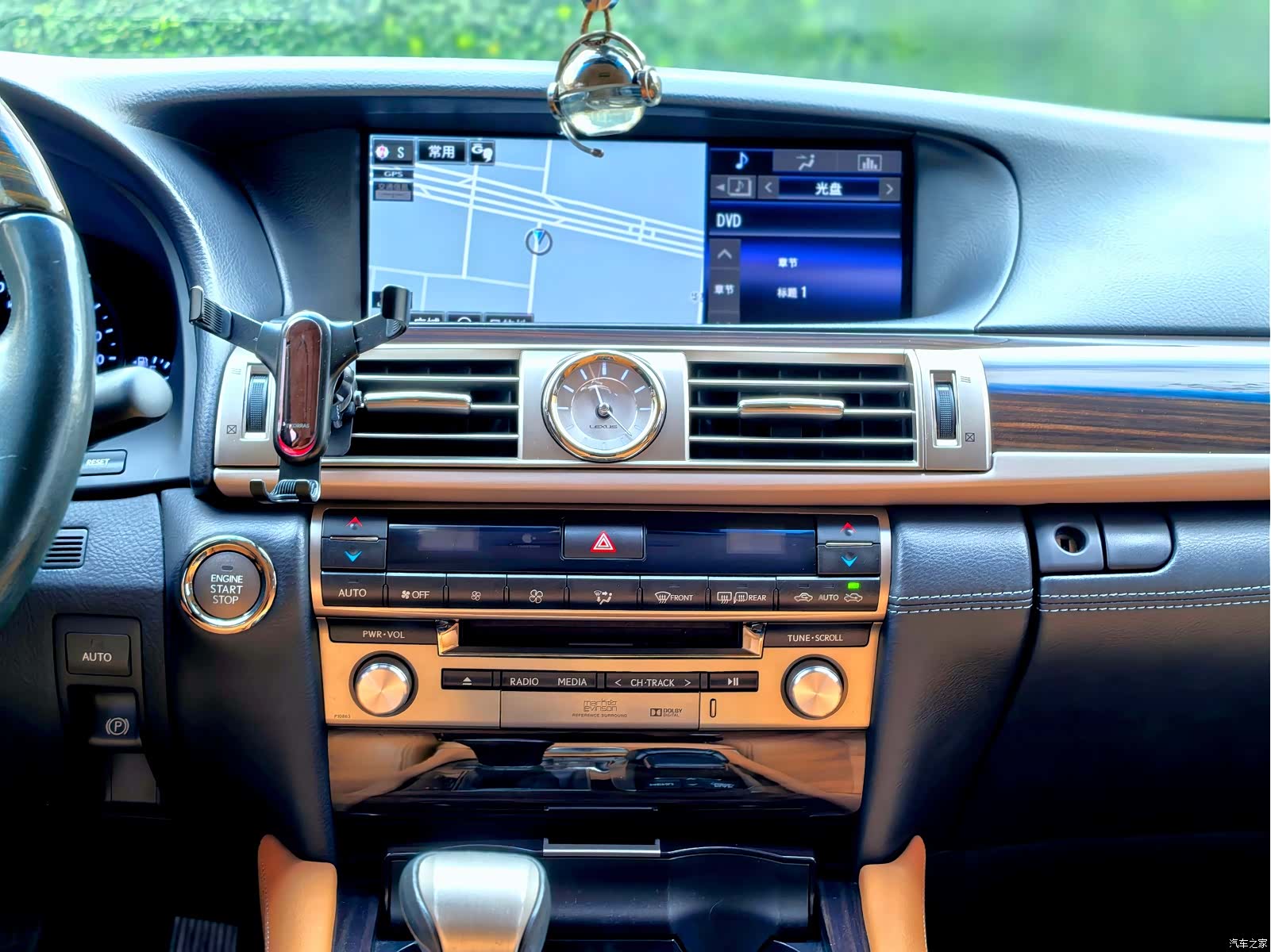 Lexus LS, 2015 13