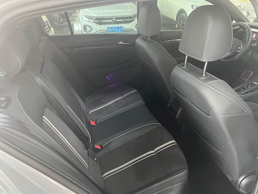 Volkswagen Golf 2023, фото 5