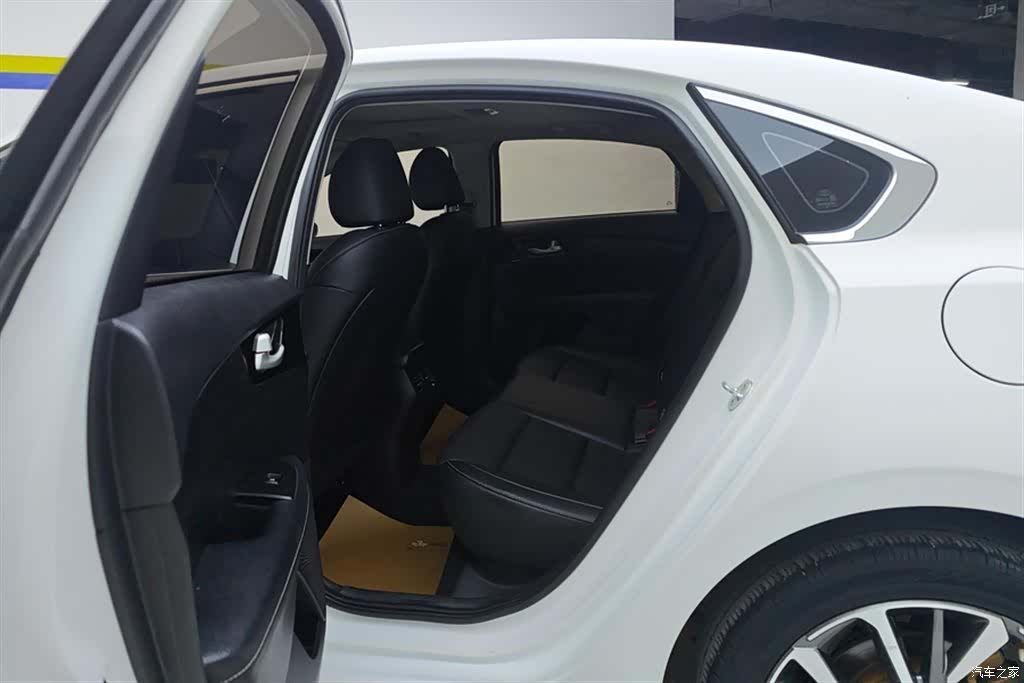 Kia K3, 2021 11