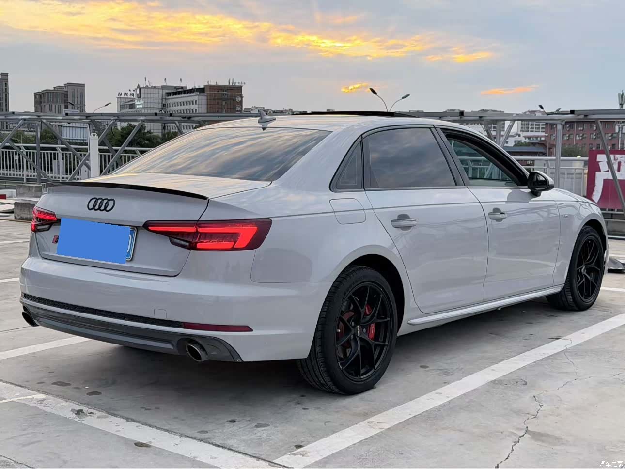 Audi A4L, 2018 9