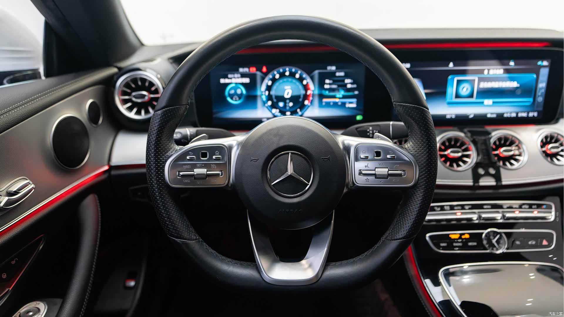 Mercedes-Benz E-Class, 2019 12